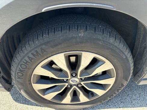 Used 2025 Subaru Outback Limited image 10