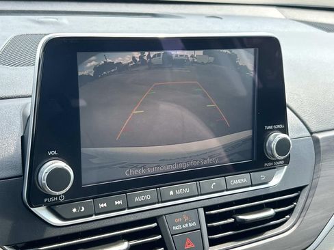 Used 2025 Nissan Altima 2.5 SV FWD image 28