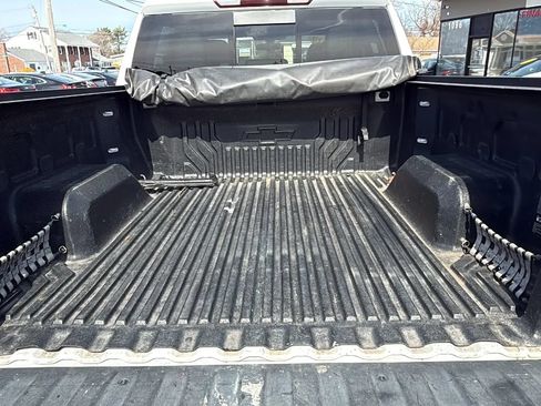 Used 2019 Chevrolet Silverado 1500 LT w/ All-Star Edition AWD/4WD image 8