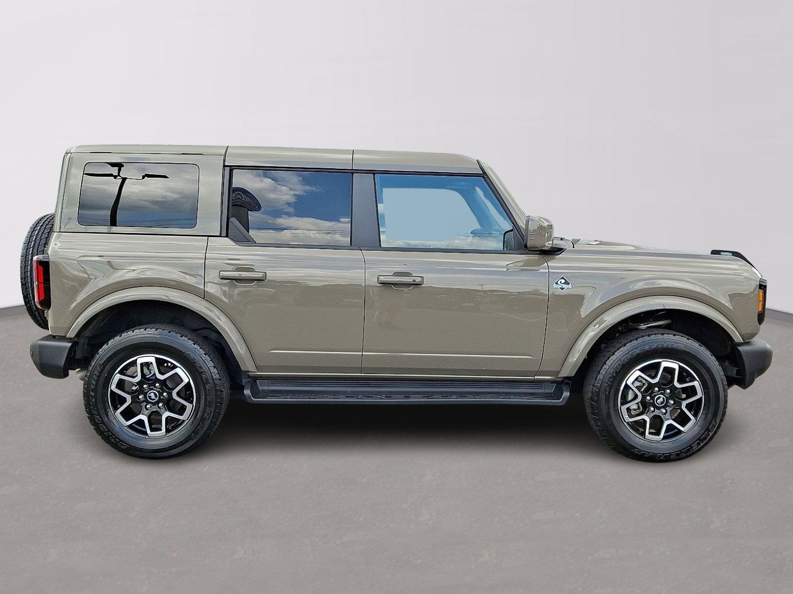 Used 2025 Ford Bronco Outer Banks AWD/4WD image 7