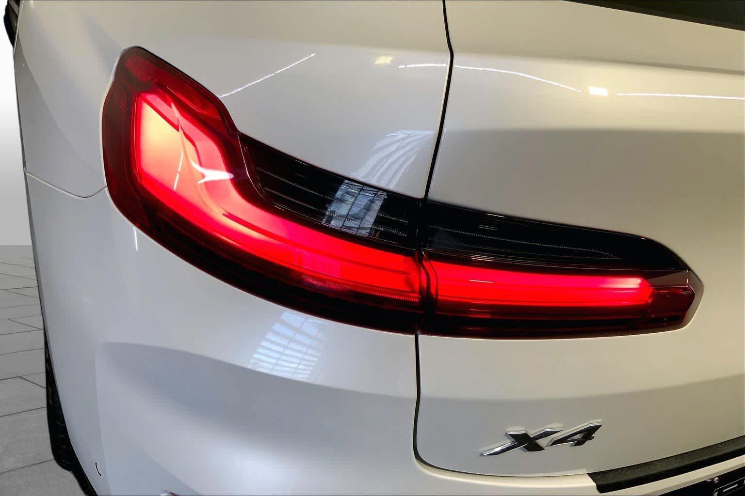 Used 2024 BMW X4 xDrive30i w/ Parking Assistance Package AWD/4WD image 28