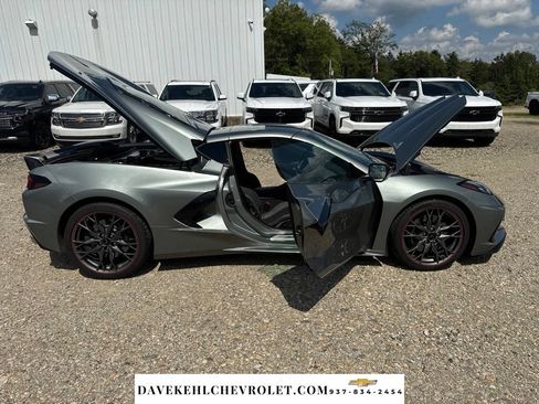 Used 2024 Chevrolet Corvette Stingray Coupe w/ Z51 Performance Package RWD image 31