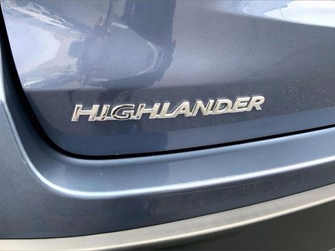 Used 2014 Toyota Highlander LE image 8