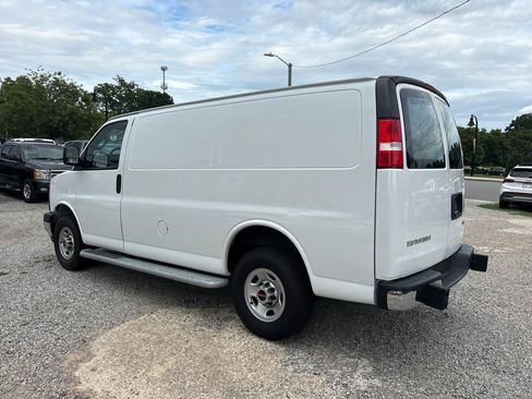 Used 2024 GMC Savana 2500 w/ Driver Convenience Package RWD image 10