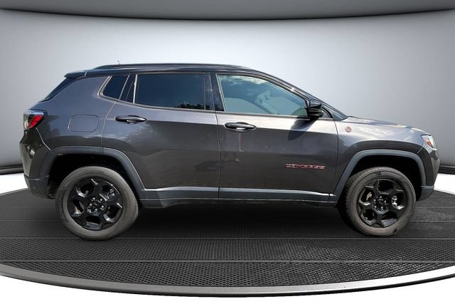 Used 2024 Jeep Compass Trailhawk AWD/4WD image 4