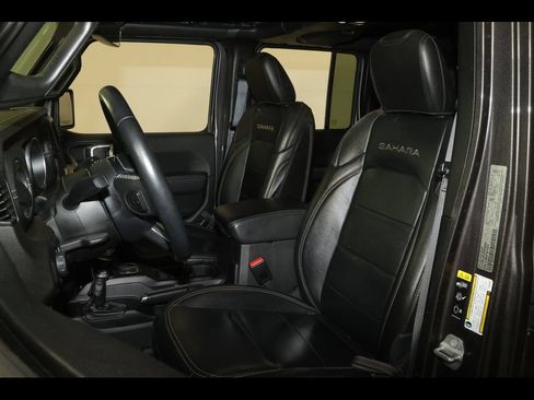 Used 2023 Jeep Wrangler Unlimited Sahara w/ Cold Weather Group AWD/4WD image 21