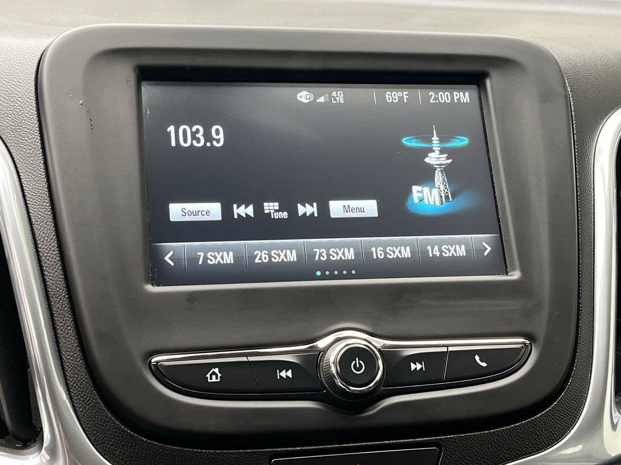 Used 2018 Chevrolet Equinox LT AWD/4WD image 16