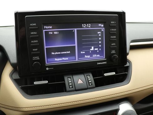 Used 2020 Toyota RAV4 XLE Premium image 26