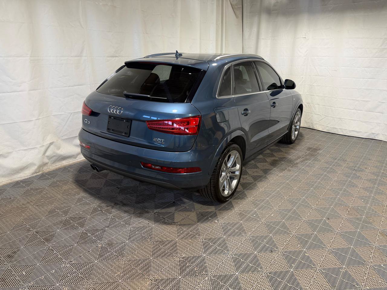 Used 2018 Audi Q3 2.0T Premium Plus w/ Premium Plus Package AWD/4WD image 6