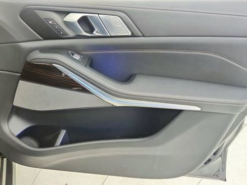 Used 2026 BMW X7 xDrive40i image 25