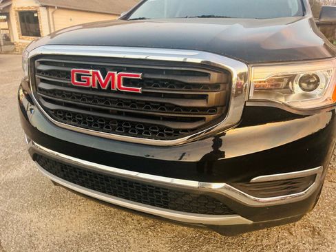 Used 2017 GMC Acadia SLE image 10