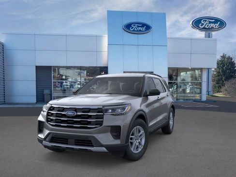 New 2026 Ford Explorer Active image 2