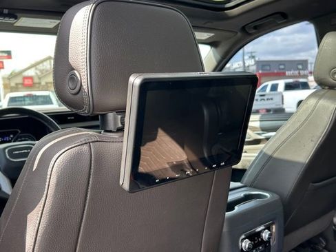 Used 2021 GMC Yukon XL Denali image 18