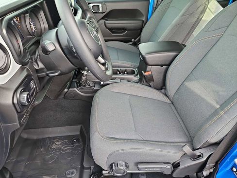 New 2026 Jeep Gladiator Sport image 16