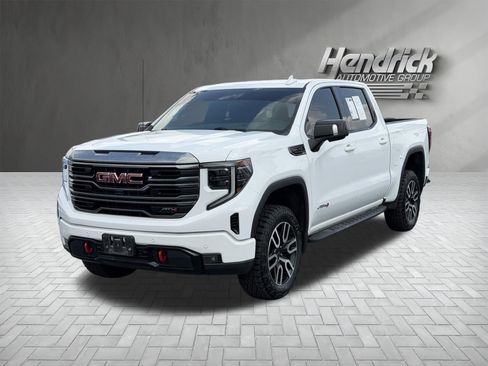 Used 2024 GMC Sierra 1500 AT4 w/ Technology Package AWD/4WD image 5