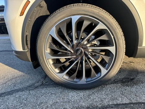 New 2026 Lincoln Aviator Reserve w/ Illumination Package image 35