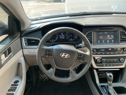Used 2016 Hyundai Sonata SE FWD image 16