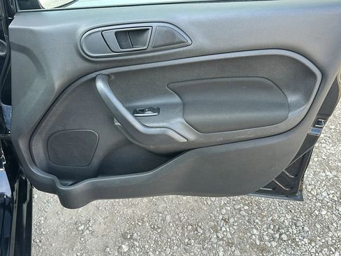 Used 2017 Ford Fiesta SE image 15