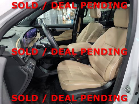 Used 2025 Buick Enclave Preferred w/ Power Package AWD/4WD image 7