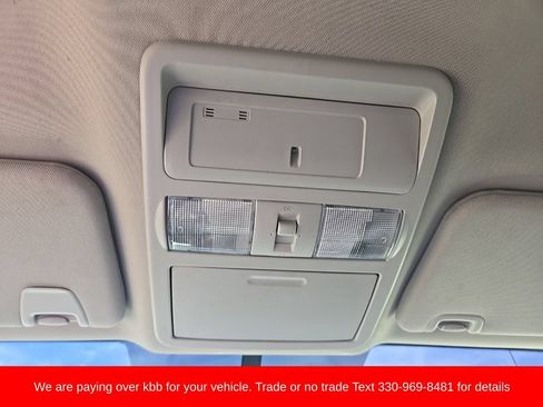 Used 2018 Nissan Titan SV AWD/4WD image 21