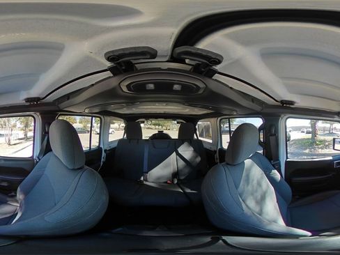 Used 2025 Jeep Wrangler Sport S image 42