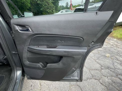 Used 2017 GMC Terrain SLE FWD image 25