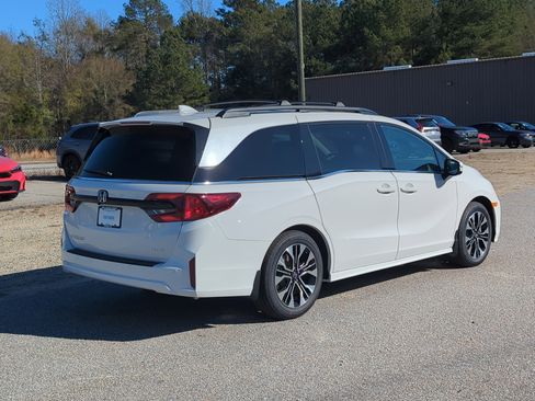 New 2026 Honda Odyssey Elite image 4