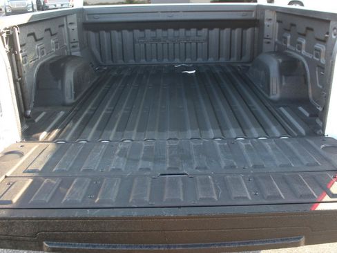 Used 2023 GMC Sierra 1500 Denali w/ Technology Package AWD/4WD image 11