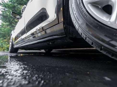 Used 2016 Chrysler 300 C Platinum RWD image 15