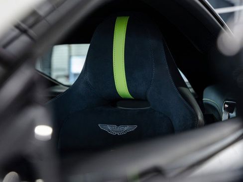 Used 2023 Aston Martin V8 Vantage Coupe RWD image 44