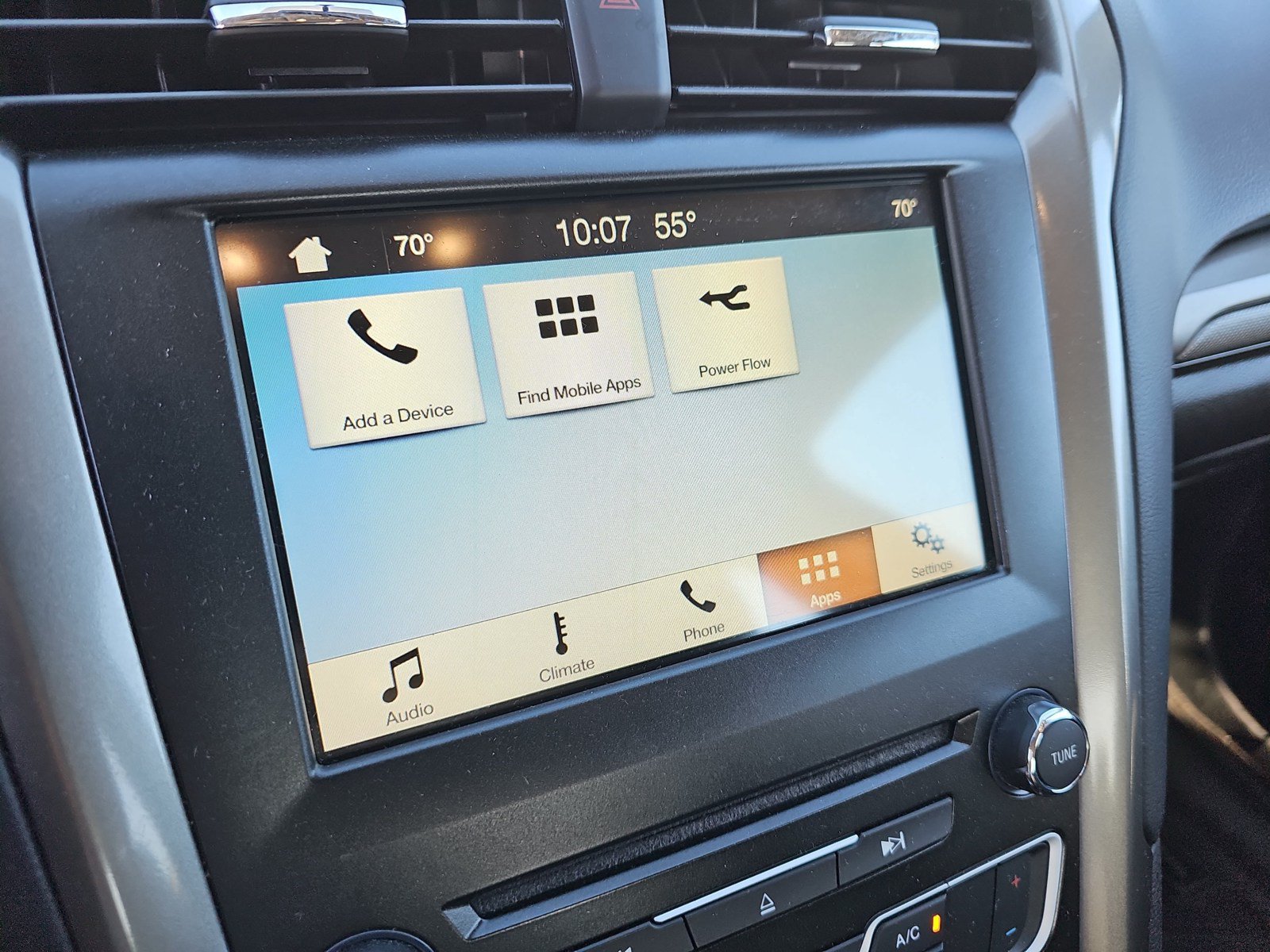 Used 2018 Ford Fusion SE FWD image 24