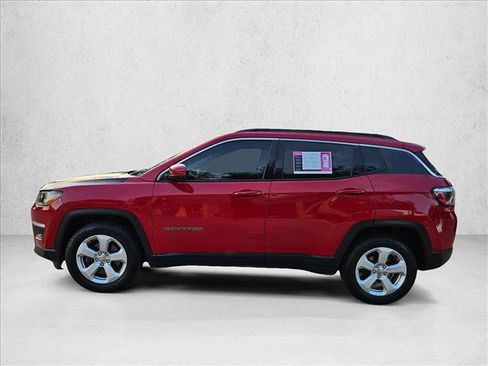 Used 2018 Jeep Compass Latitude FWD image 7