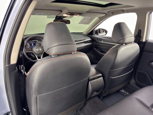 Used 2023 Nissan Altima 2.5 SR w/ SR Premium Package image 31