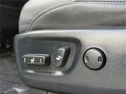 Used 2022 Toyota 4Runner SR5 Premium image 15