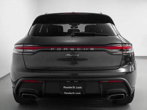 Used 2025 Porsche Macan image 10