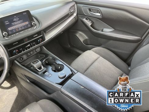Used 2025 Nissan Rogue SV AWD/4WD image 17