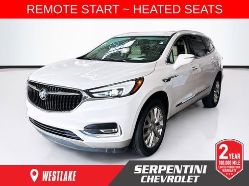 Used 2020 Buick Enclave Essence image 1