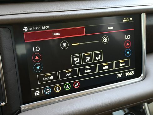 Used 2021 GMC Yukon XL Denali w/ Denali Premium Package AWD/4WD image 33