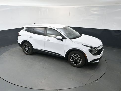 Used 2024 Kia Sportage EX FWD image 33