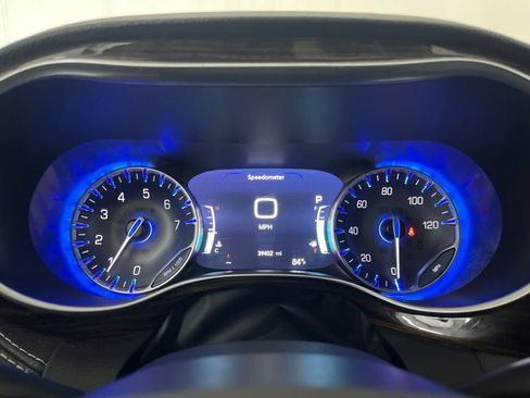 Used 2023 Chrysler Pacifica Limited FWD image 62