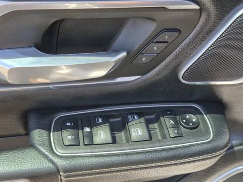 Used 2022 RAM 1500 Laramie AWD/4WD image 12