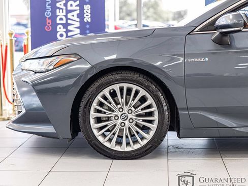 Used 2019 Toyota Avalon Limited w/ Advanced Safety Package FWD image 7