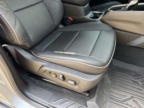 Used 2023 GMC Canyon Denali AWD/4WD image 15