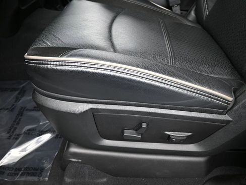 Used 2024 RAM 2500 Laramie image 15