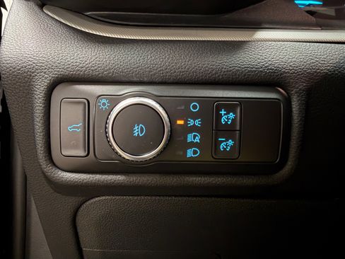 Certified 2020 Ford Explorer XLT w/ Equipment Group 202A image 15