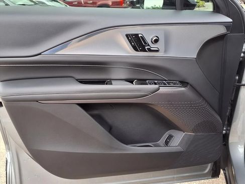 Used 2024 Cadillac Lyriq Tech RWD image 19