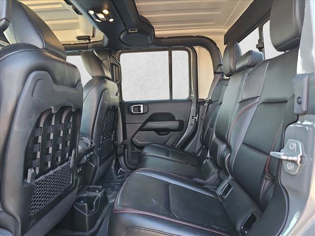 Used 2021 Jeep Gladiator Rubicon AWD/4WD image 16
