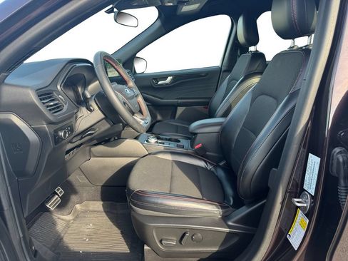 Used 2023 Ford Escape ST-Line w/ Tech Pack #1 FWD image 9