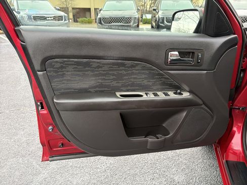 Used 2012 Ford Fusion SE image 10