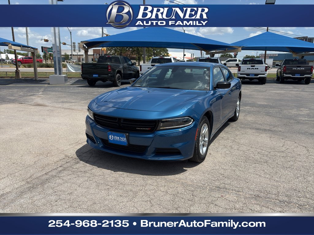Used 2023 Dodge Charger SXT RWD image 1